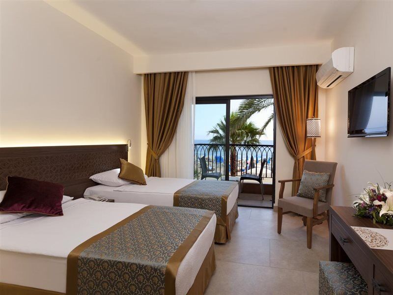 Alaaddin Beach Hotel - Adult Only Аланія Екстер'єр фото